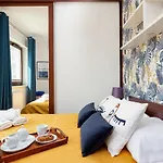 Berberysowe Ogrody Warszawa by Renters Prestige