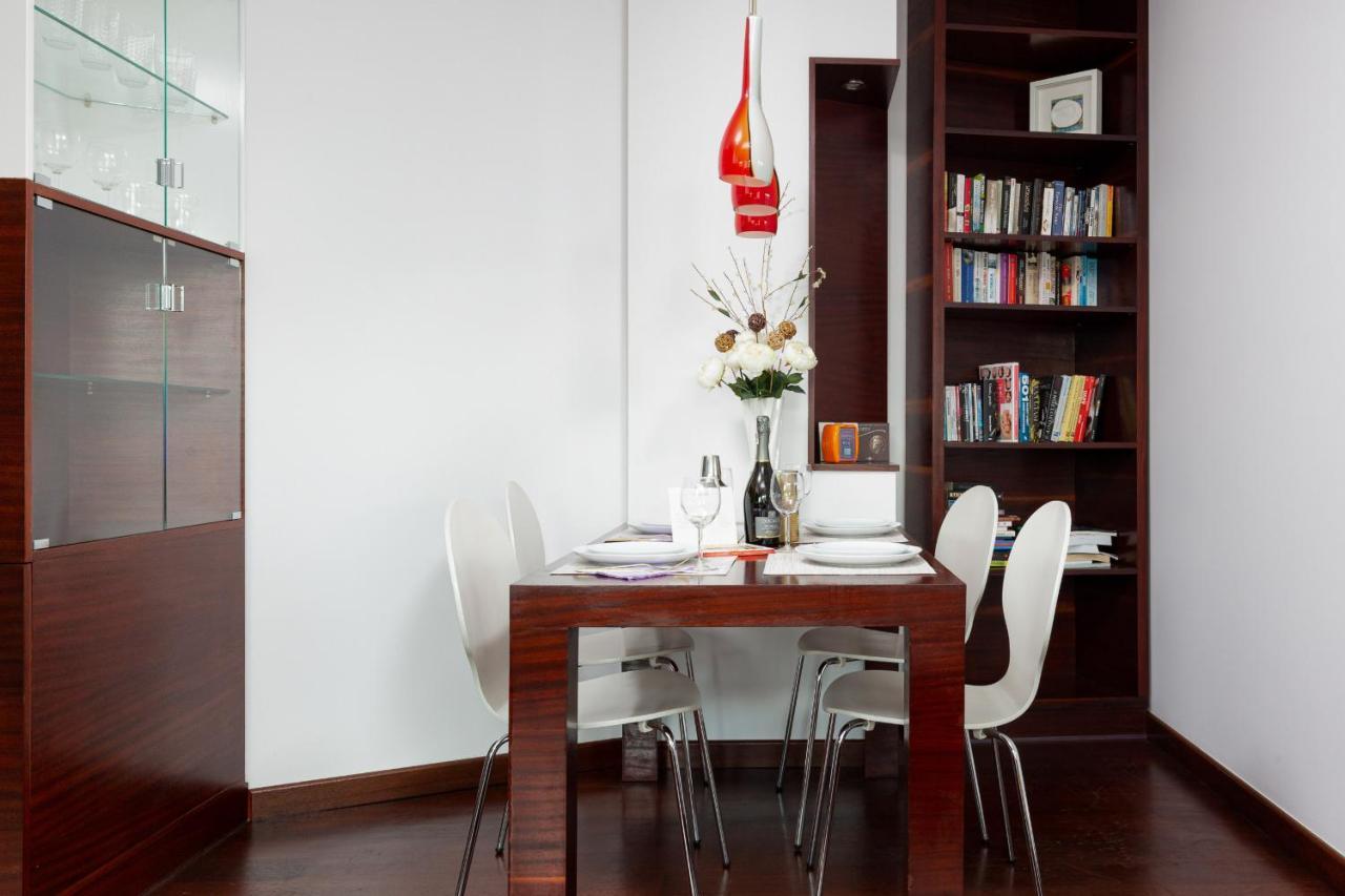 Spacious With A Hammock And Terrace By Renters Prestige Apartament Warszawa