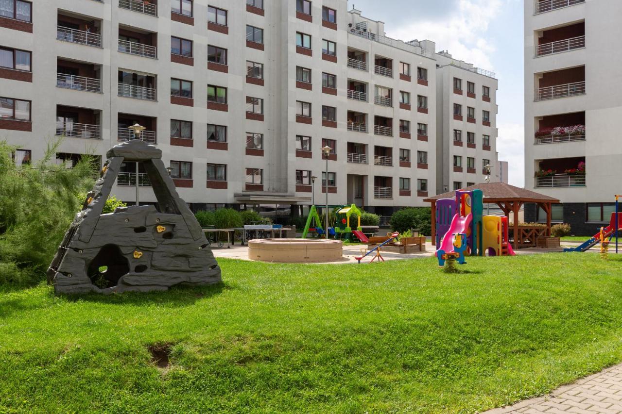 Spacious With A Hammock And Terrace By Renters Prestige Apartament Warszawa